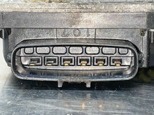 Load image into Gallery viewer, THROTTLE BODY Volvo S60 XC70 V70 2008 08 2009 09 2010 10 2011 11 - NW552202
