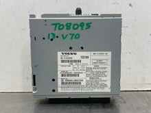 Load image into Gallery viewer, CD Player C30 C70 2009 09 2010 10 - NW551938
