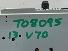 Load image into Gallery viewer, CD Player C30 C70 2009 09 2010 10 - NW551938
