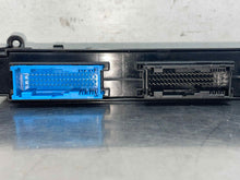Load image into Gallery viewer, BODY CONTROL MODULE COMPUTER BMW X3 11 12 13 14 - NW552692

