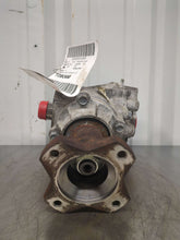 Load image into Gallery viewer, TRANSFER CASE Nissan Altima 2019 19 2020 20 2021 21 2022 22 - NW555805
