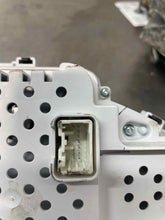 Load image into Gallery viewer, SPEEDOMETER CLUSTER Volvo S60 V60 XC60 XC70 15 16 17 18 - NW363764
