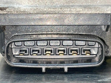 Load image into Gallery viewer, THROTTLE BODY GS350 IS350 GS450H 2006 06 2007 07 08 09 10 11 12 13 - NW535596
