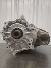 Load image into Gallery viewer, Transfer Case  GRAND CHEROKEE 2017 - NW555801
