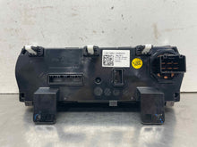 Load image into Gallery viewer, Temperature Controls Hyundai Santa Fe 2019 - NW555187
