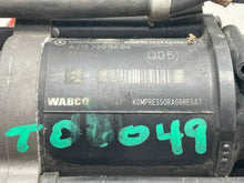 Load image into Gallery viewer, AIR RIDE COMPRESSOR E350 E550 E250D E400 CLS550 CLS63 E300 E63 10-14 - NW536000
