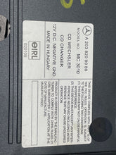 Load image into Gallery viewer, CD CHANGER C240 C320 C230 2001 01 2002 02 03 04 05 06 - NW364642
