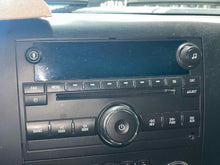 Load image into Gallery viewer, RADIO Avalanche 1500 Express 1500 Van Express 2500 Van 07-14 AM FM CD - NW564136
