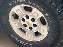 Load image into Gallery viewer, [INVENTORYCAR_YEAR_MAKE_MODEL] WHEEL RIM 17x7-1/2 ALUM 17x7-1/2, 6 lug, 5-1/2" - NW564277
