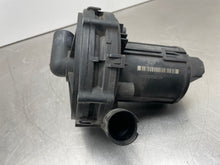 Load image into Gallery viewer, AIR INJECTION PUMP SMOG BMW 318i 318ic 318ti Z3 96 97 98 99 - NW363909
