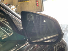 Load image into Gallery viewer, Side View Door Mirror Cadillac SRX 2015 - NW564083
