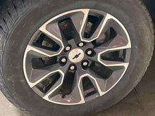 Load image into Gallery viewer, [INVENTORYCAR_YEAR_MAKE_MODEL] WHEEL RIM 20x9 20x9, 6 lug, 5-1/2" - NW537220
