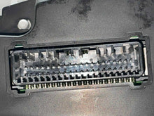 Load image into Gallery viewer, Speedometer Cluster Hyundai Santa Fe 2014 - NW536928
