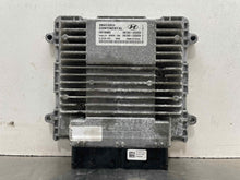 Load image into Gallery viewer, ECU ECM Computer Hyundai Santa Fe 2014 - NW537125
