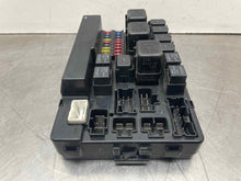 Load image into Gallery viewer, FUSE BOX Altima 2002 02 2003 03 2004 04 2005 05 2006 06 - NW537367
