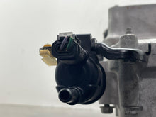 Load image into Gallery viewer, Intake Manifold Cadillac XTS 2018 - NW581318
