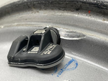 Load image into Gallery viewer, WHEEL RIM Toyota Rav4 13 14 15 17x7 ALLOY 17x7, 5 lug, 114mm - NW537928
