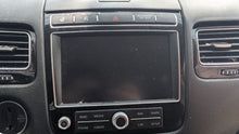 Load image into Gallery viewer, Info-Gps Screen Volkswagen Touareg 2016 - NW365637
