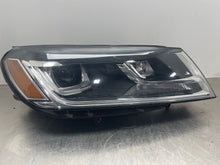 Load image into Gallery viewer, Headlight Lamp Assembly Volkswagen Touareg 2016 - NW365626
