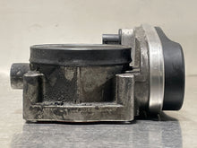 Load image into Gallery viewer, THROTTLE BODY BMW 540 740 X5 Z8 1999 99 00 01 02 03 - NW503353
