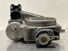 Load image into Gallery viewer, THROTTLE BODY MERCEDES C43 CL500 E430 1998 98 99 00 - NW366784
