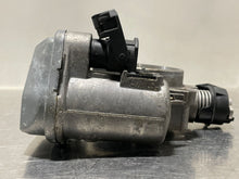 Load image into Gallery viewer, THROTTLE BODY MERCEDES C43 CL500 E430 1998 98 99 00 - NW366784
