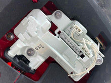 Load image into Gallery viewer, [INVENTORYCAR_YEAR_MAKE_MODEL] TAIL LIGHT LAMP ASSEMBLY Left - NW447451

