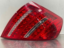 Load image into Gallery viewer, [INVENTORYCAR_YEAR_MAKE_MODEL] TAIL LIGHT LAMP ASSEMBLY Left - NW447451
