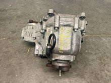 Load image into Gallery viewer, TRANSFER CASE BMW 530xi 528xi 328xi 332xi 2006 06 2007 07 2008 08 09 2010 10 - NW541149
