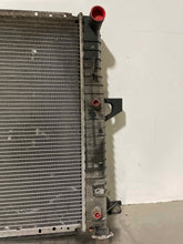 Load image into Gallery viewer, Radiator Ford Explorer 2002 - NW131664

