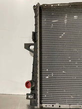 Load image into Gallery viewer, Radiator Ford Explorer 2002 - NW131664
