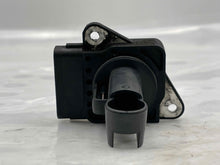 Load image into Gallery viewer, Mass Air Flow Sensor Meter MAF LR2 LR3 Range Rover Range 05-12 - NW5446

