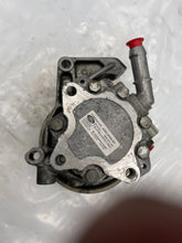 Load image into Gallery viewer, POWER STEERING PUMP Land Rover LR2 2008 08 2009 09 2010 10 2011 11 - NW163974
