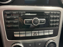 Load image into Gallery viewer, Radio  MERCEDES SLK 2014 - NW542789
