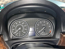 Load image into Gallery viewer, SPEEDOMETER CLUSTER BMW 328i 2011 11 - NW542954
