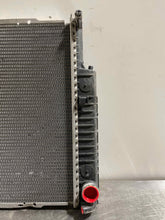 Load image into Gallery viewer, Radiator  BMW 840I 1994 - NW132044
