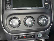 Load image into Gallery viewer, Temperature Controls Jeep Compass 2014 - NW543348

