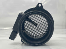 Load image into Gallery viewer, Mass Air Flow Sensor Meter MAF C230 C240 C32 C320 C55 03-05 - NW5276
