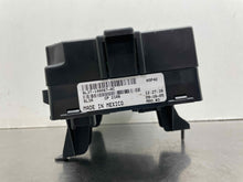 Load image into Gallery viewer, Fuse Box  FORD F150 PICKUP 2006 - NW544650
