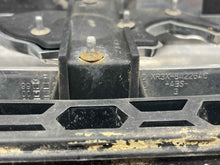 Load image into Gallery viewer, GRILLE Ford Mustang 99 00 01 02 03 04 - NW544530
