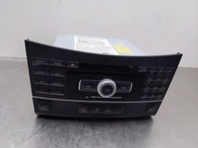 Load image into Gallery viewer, RADIO C250 C300 C350 C63 CLS550 CLS63 E300 E320 E350 E550 E63 R320 09-11 - NW369997
