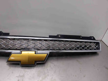 Load image into Gallery viewer, Grille  SUBURBAN 1500 2013 - NW369888
