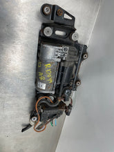 Load image into Gallery viewer, SUSPENSION AIR COMPRESSOR PUMP Audi A8 S8 2007-2016 - NW370410
