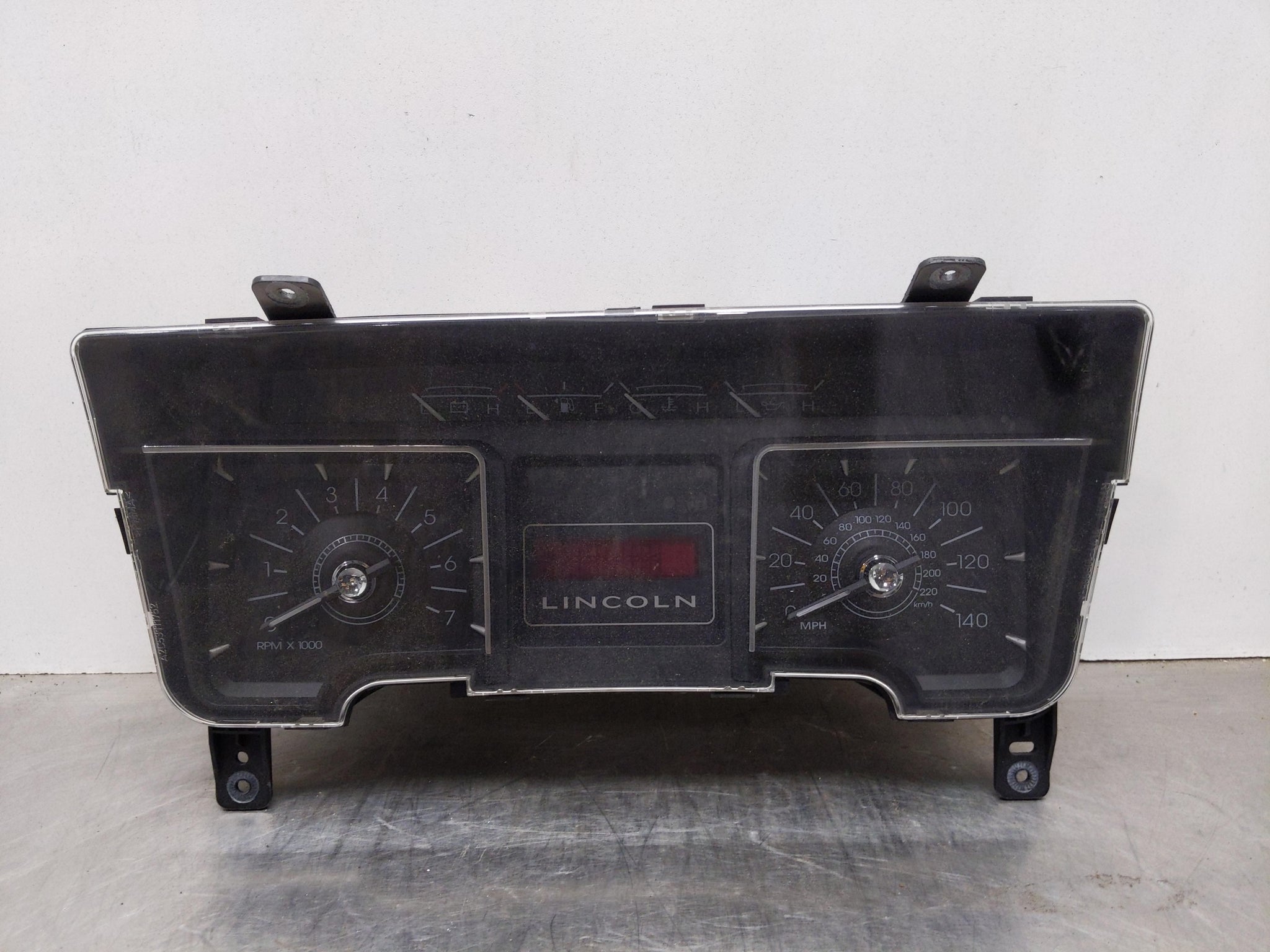 Speedometer Cluster Lincoln Navigator 2007 - NW371133 Speedometer Cluster Lincoln Navigator 2007 - NW371133
