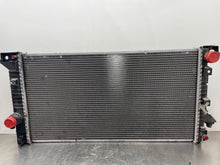 Load image into Gallery viewer, RADIATOR Ford Expedition Lincoln Navigator 2007 07 2008 08 - NW370998
