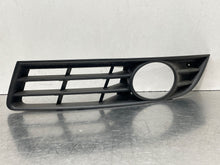 Load image into Gallery viewer, Grille Volkswagen Passat 2006 - NW98762
