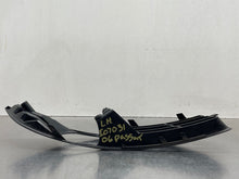 Load image into Gallery viewer, Grille Volkswagen Passat 2006 - NW98762
