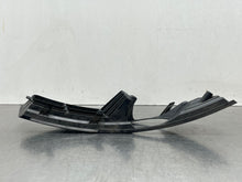 Load image into Gallery viewer, Grille Volkswagen Passat 2006 - NW98762

