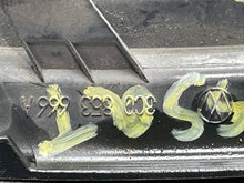 Load image into Gallery viewer, Grille Volkswagen Passat 2006 - NW98764
