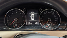 Load image into Gallery viewer, SPEEDOMETER CLUSTER Volkswagen CC 2013 13 - NW370329
